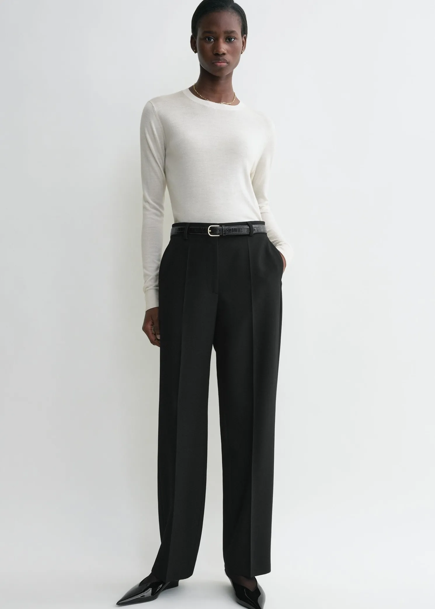 Straight tailored trousers black
